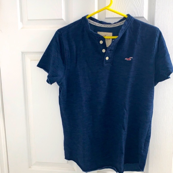 Hollister short sleeve and long sleeve shirt (set) - Picture 2 of 3